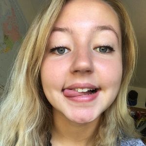 Meet your Posher, Nina